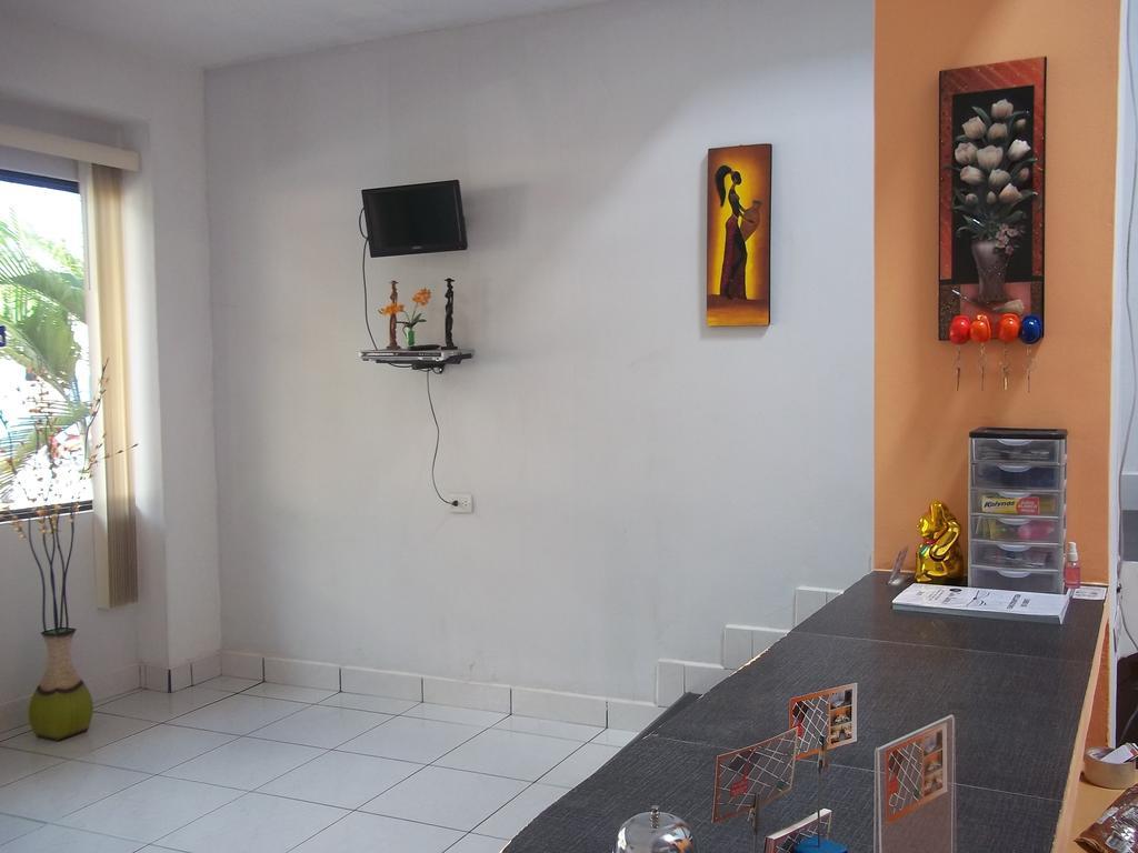 Hotel Casa Linda II Iquitos Exterior foto